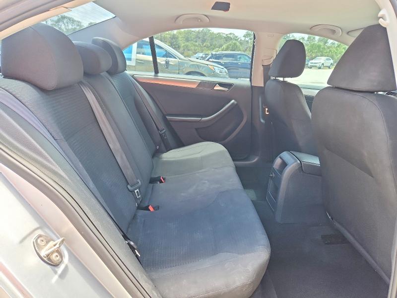 3VWD17AJ7FM250563