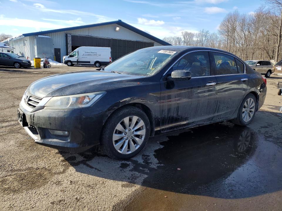 2015 HONDA ACCORD — VIN 1HGCR3F82FA038898