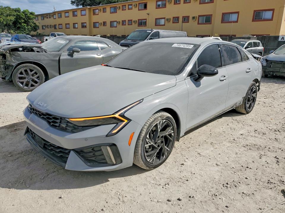 2025 KIA K5 — VIN KNAG64J76S5353622