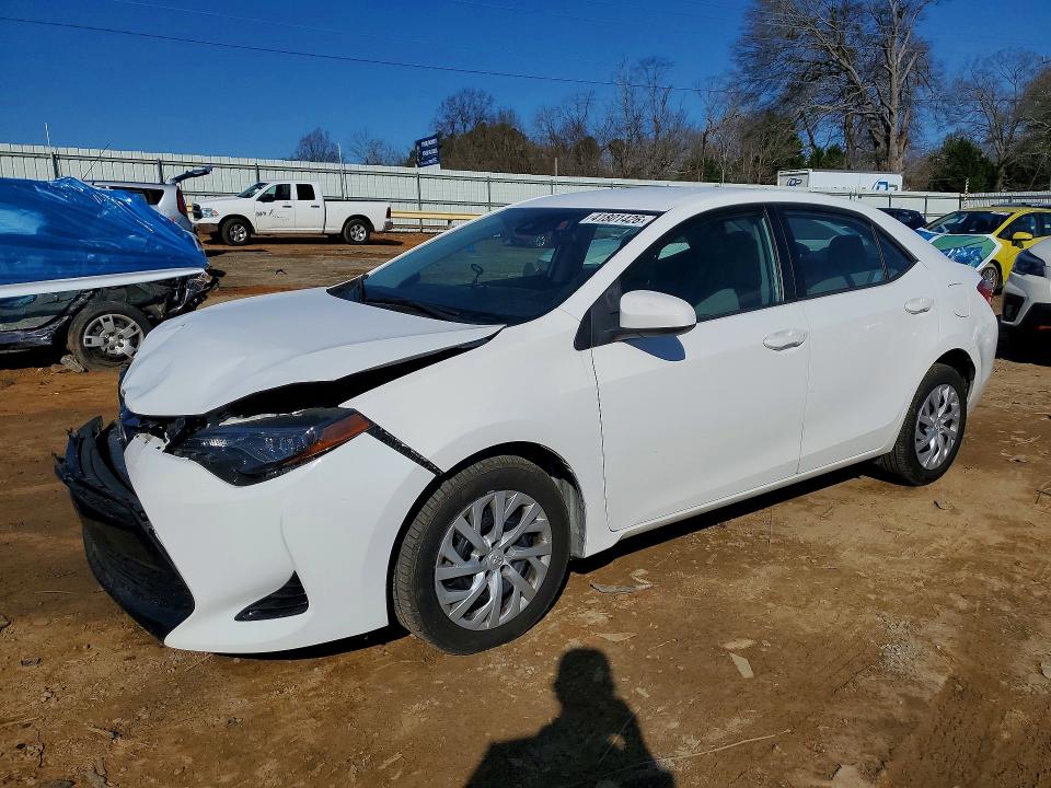 2018 TOYOTA COROLLA — VIN 5YFBURHE7JP772732