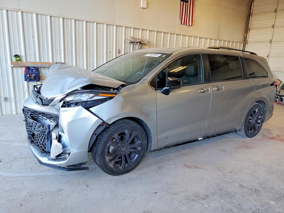 2021 TOYOTA SIENNA — VIN 5TDDRKEC1MS040337
