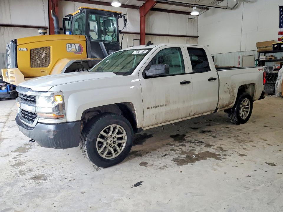 2018 CHEVROLET SILVERADO — VIN 1GCVKNEC4JZ353368