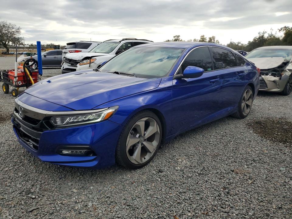 2018 HONDA ACCORD — VIN 1HGCV1F38JA152644