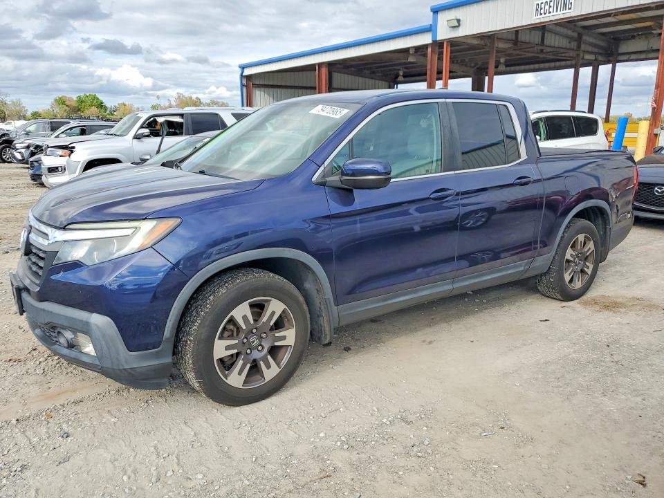 2017 HONDA RIDGELINE — VIN 5FPYK2F61HB007094