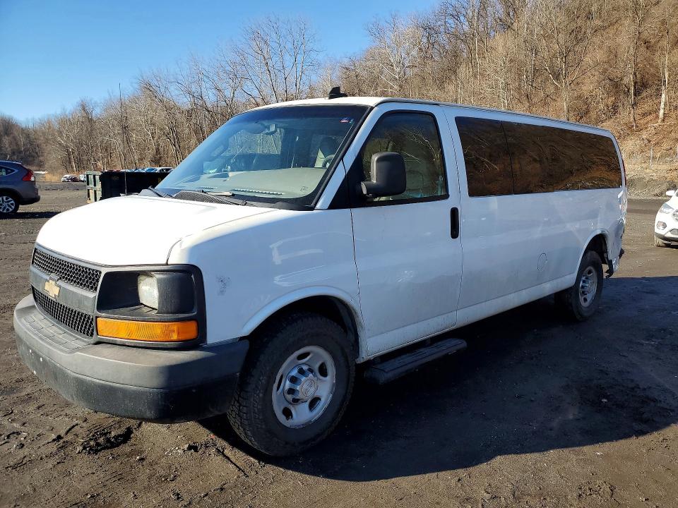 2016 CHEVROLET EXPRESS G3500 — VIN 1GAZGNFG6G1178710