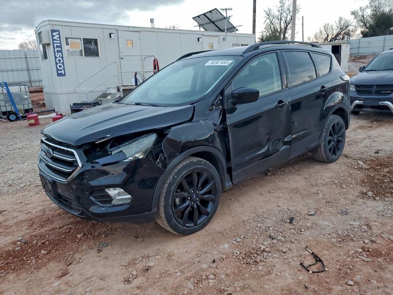2017 FORD ESCAPE SE — VIN 1FMCU0GD1HUC10374