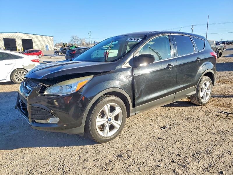 2015 FORD ESCAPE SE — VIN 1FMCU0G90FUA67152