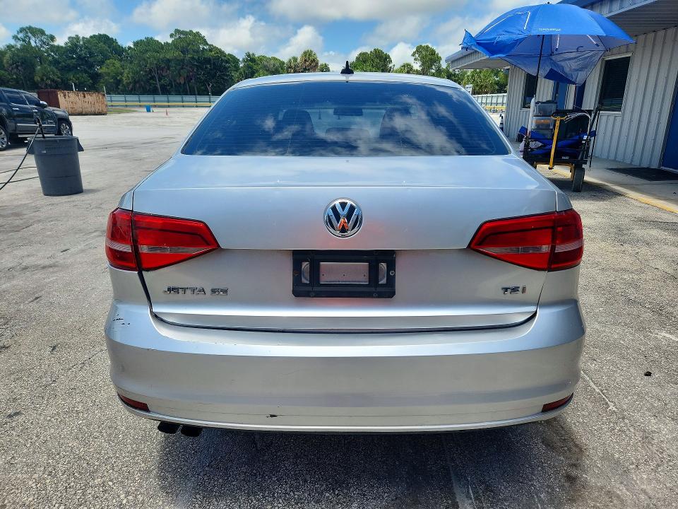 3VWD17AJ7FM250563