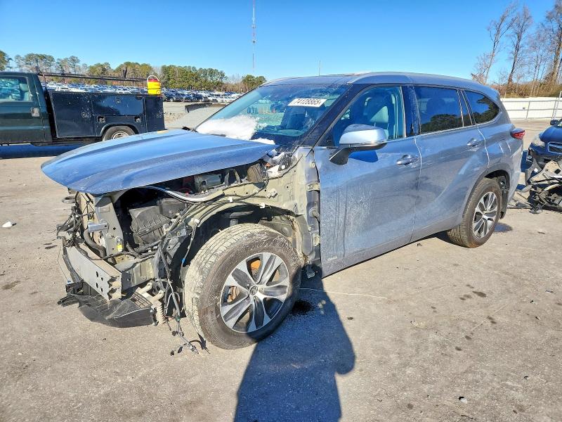 2022 TOYOTA HIGHLANDER HYBRID — VIN 5TDGBRCH5NS082116