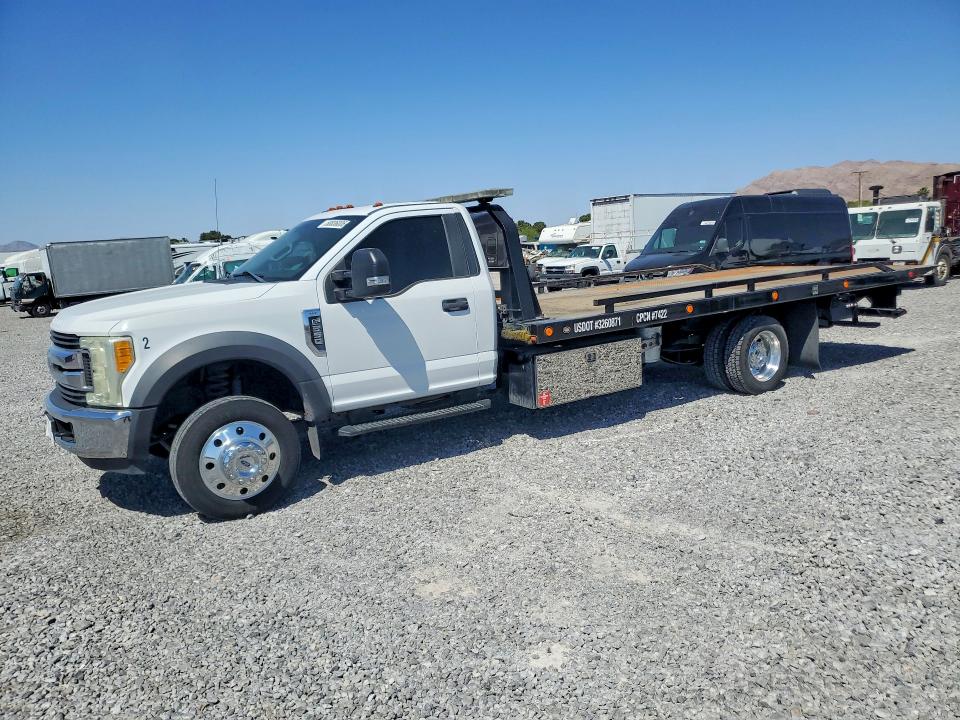 2017 FORD F550 — VIN 1FDUF5GYXHDA01729