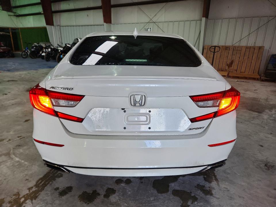 1HGCV1F37KA020136