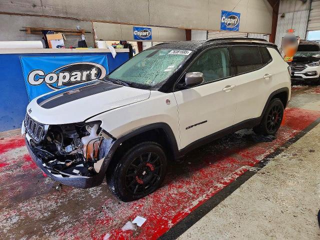 2019 JEEP COMPASS — VIN 3C4NJDDB7KT748059