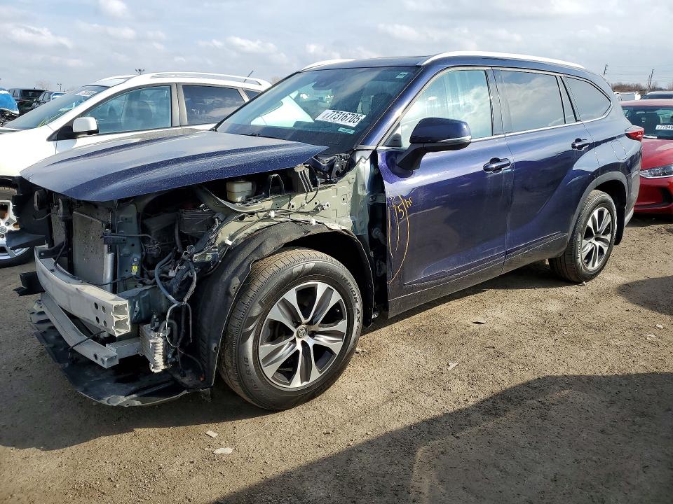 2022 TOYOTA HIGHLANDER — VIN 5TDHZRBHXNS192628