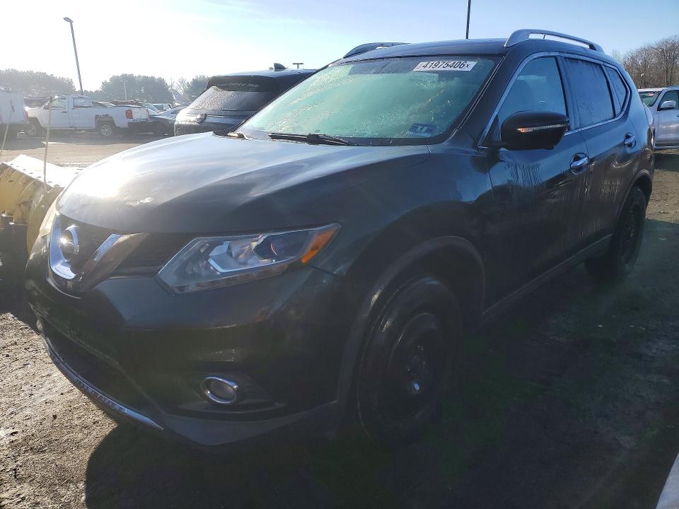 2015 NISSAN ROGUE — VIN 5N1AT2MVXFC858205