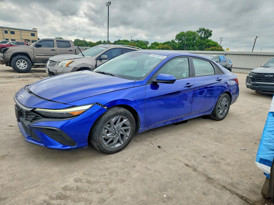 2024 HYUNDAI ELANTRA — VIN KMHLM4DG6RU739200