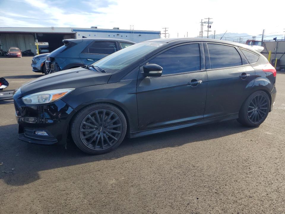 2017 FORD FOCUS — VIN 1FADP3L90HL223082