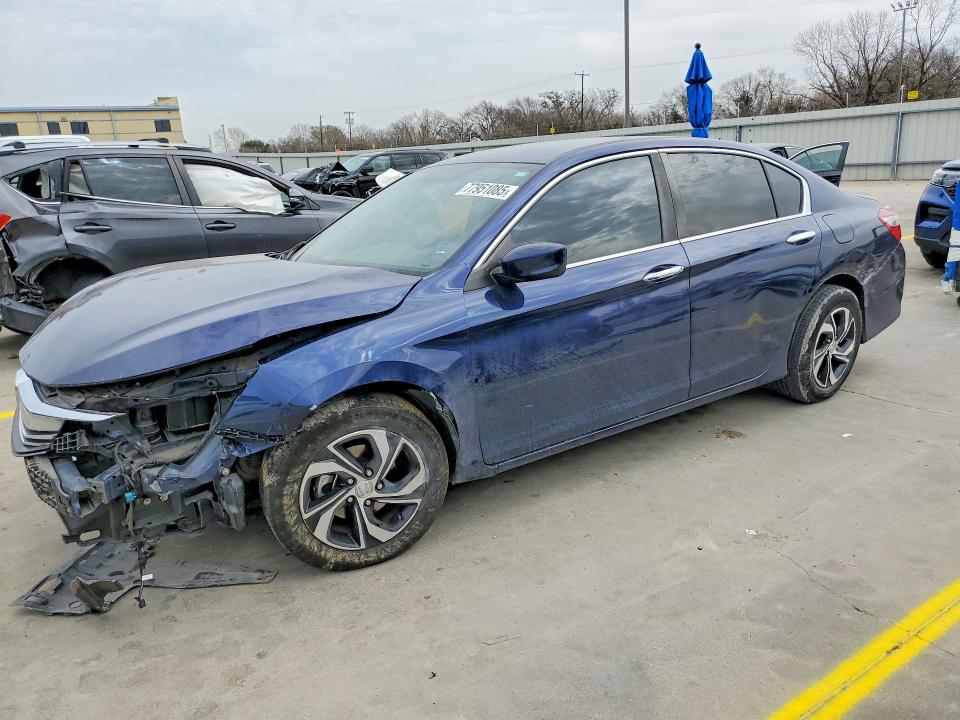 2017 HONDA ACCORD — VIN 1HGCR2F33HA209563