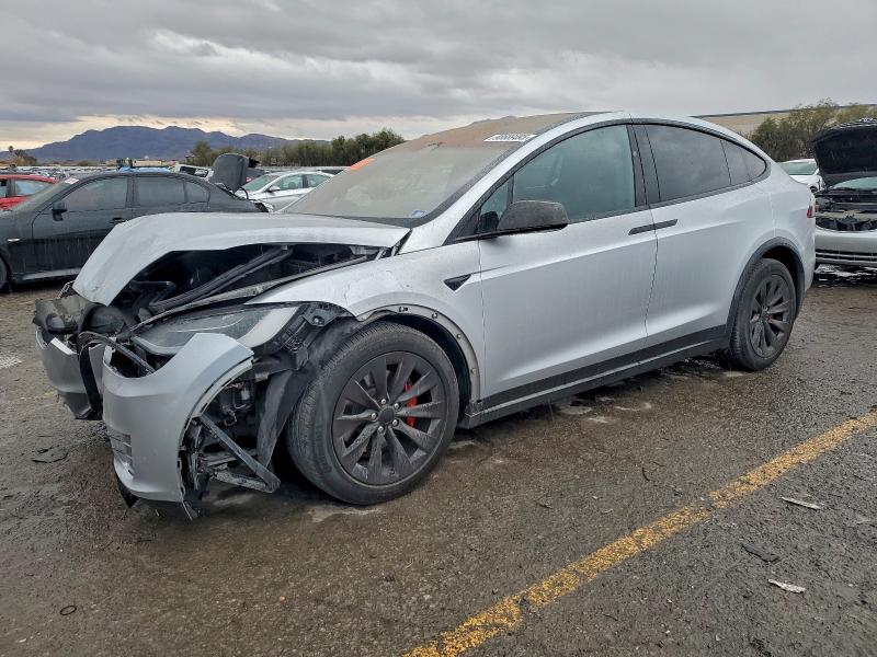 2018 TESLA MODEL X — VIN 5YJXCBE40JF091786