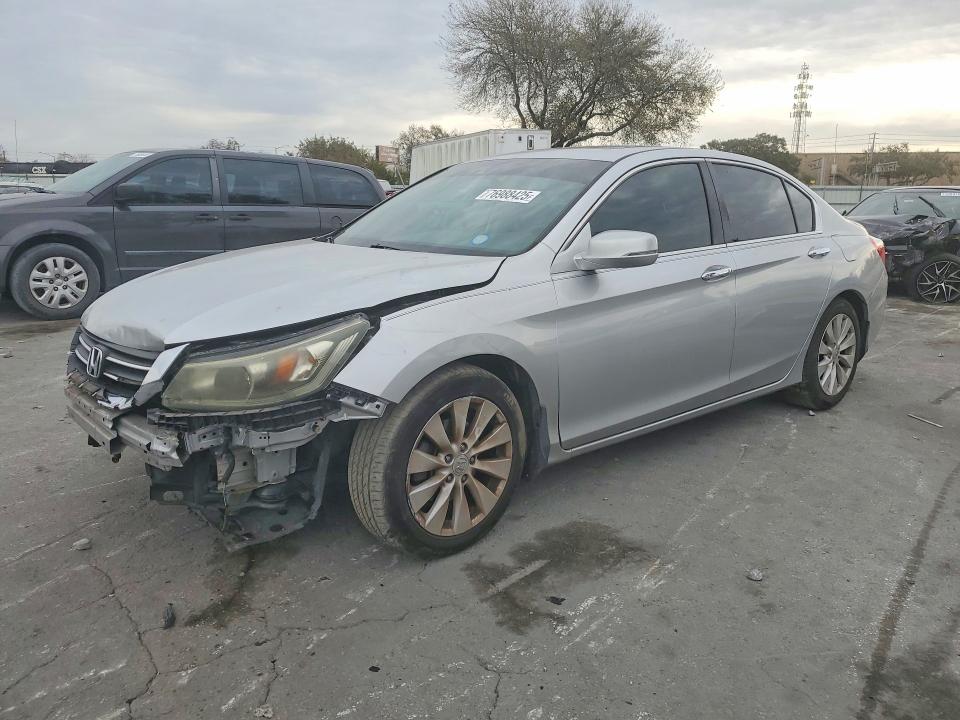 2015 HONDA ACCORD — VIN 1HGCR2F84FA129584