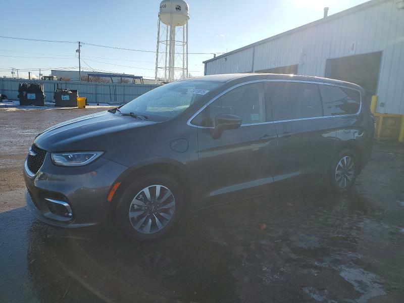 2022 CHRYSLER PACIFICA — VIN 2C4RC1L7XNR122732