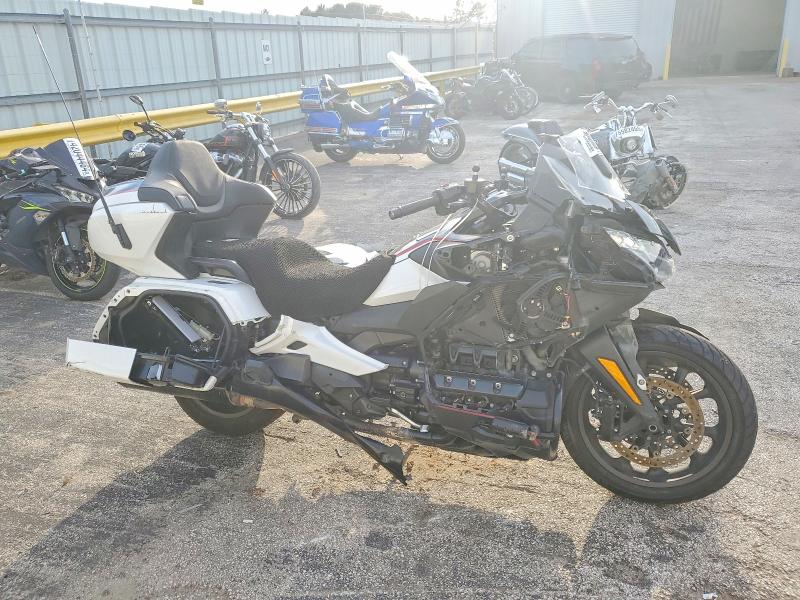 2024 HONDA GL1800 — VIN JH2SC7906RK600011