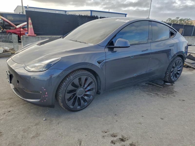 2022 TESLA MODEL Y — VIN 7SAYGDEFXNF397330