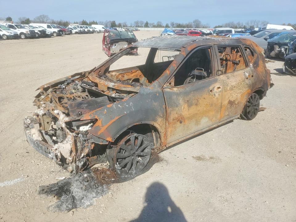 2018 NISSAN ROGUE — VIN 5N1AT2MT9JC748642