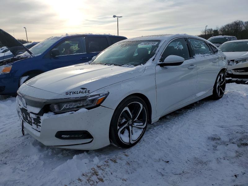 2018 HONDA ACCORD — VIN 1HGCV2F35JA019832