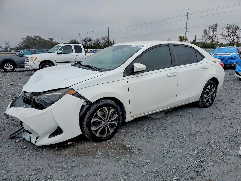 2018 TOYOTA COROLLA — VIN 5YFBURHE4JP773627