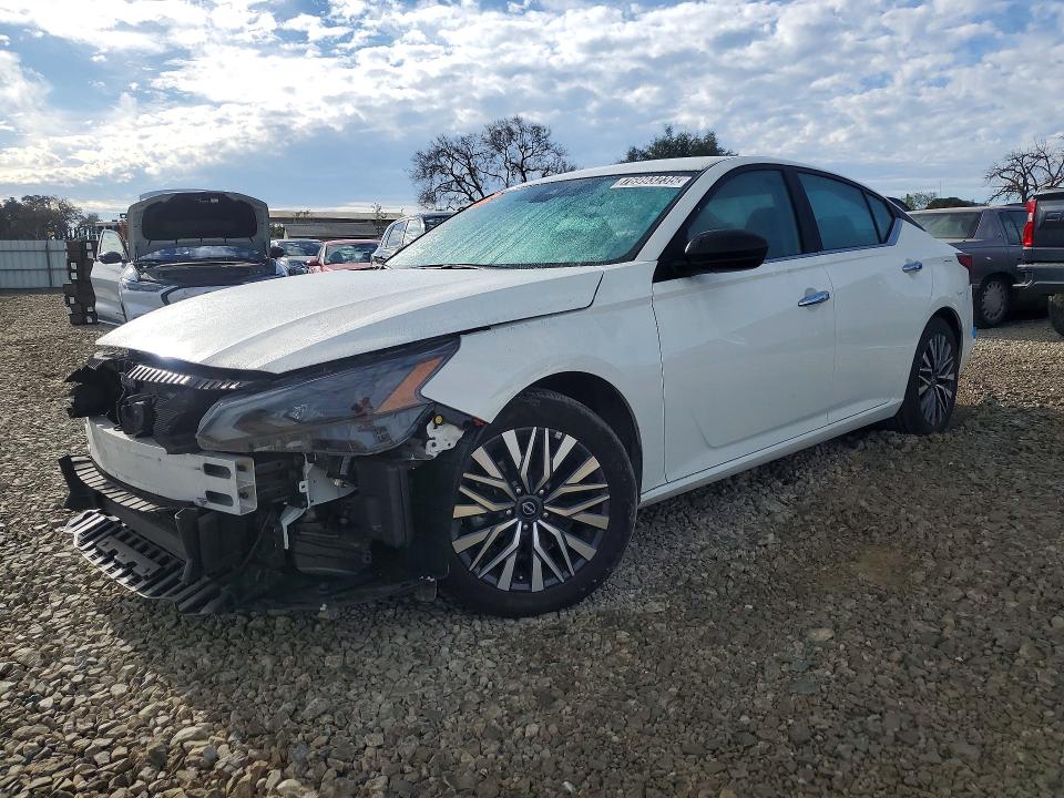 2025 NISSAN ALTIMA — VIN 1N4BL4DV4SN353902