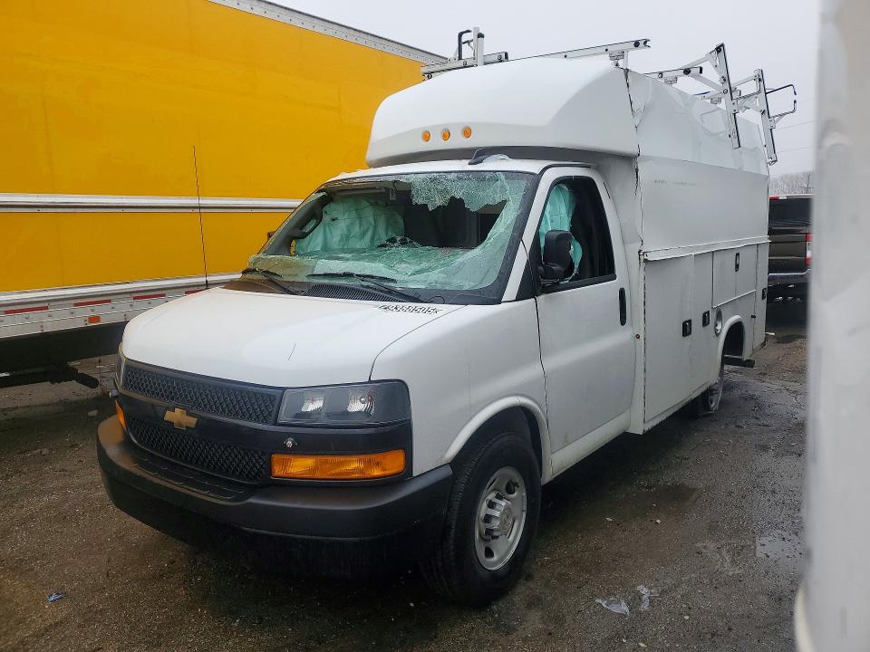 2024 CHEVROLET EXPRESS G3500 — VIN 1GB0GRFP3R1177884