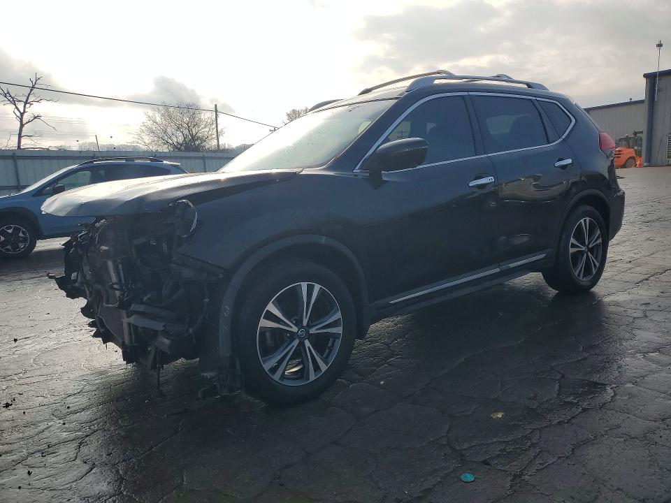 2017 NISSAN ROGUE — VIN 5N1AT2MT8HC756113