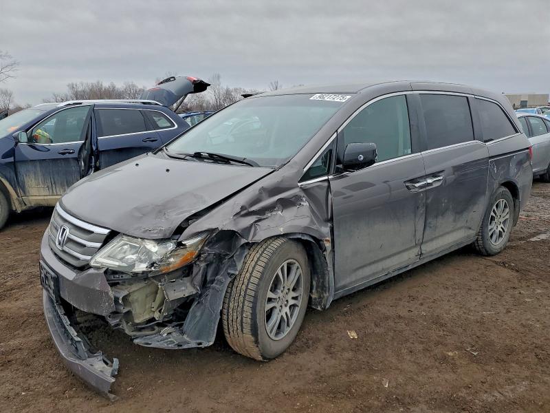 2011 HONDA ODYSSEY EX — VIN 5FNRL5H48BB102086