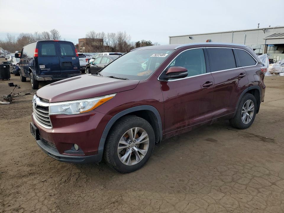 2015 TOYOTA HIGHLANDER — VIN 5TDJKRFH0FS189061