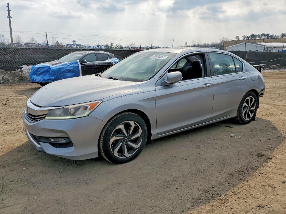 2017 HONDA ACCORD — VIN 1HGCR2F04HA111230