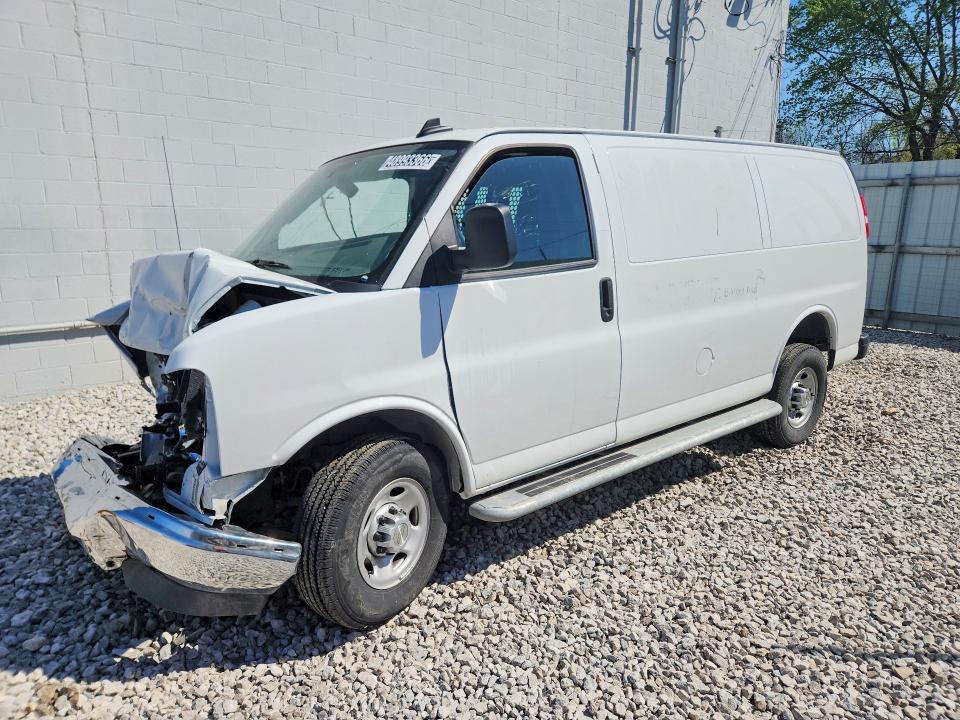 2024 CHEVROLET EXPRESS G2500 — VIN 1GCWGAFP1R1272130