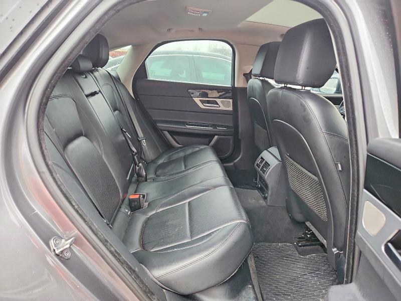 SAJBK4BN1HCY51688