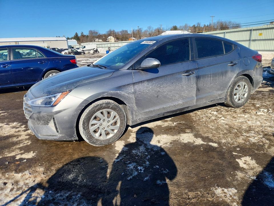 2019 HYUNDAI ELANTRA SE — VIN KMHD74LF5KU792769