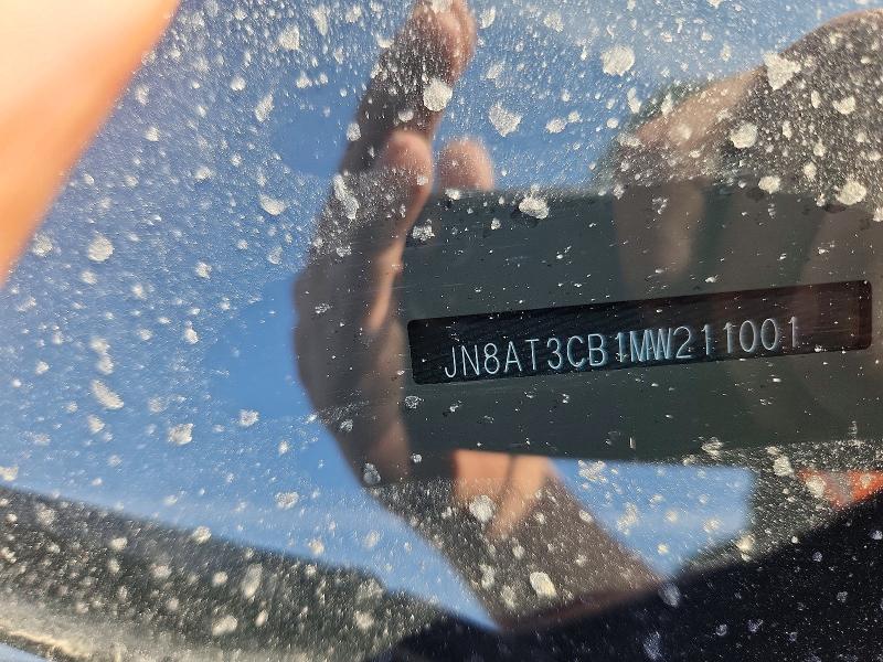 JN8AT3CB1MW211001