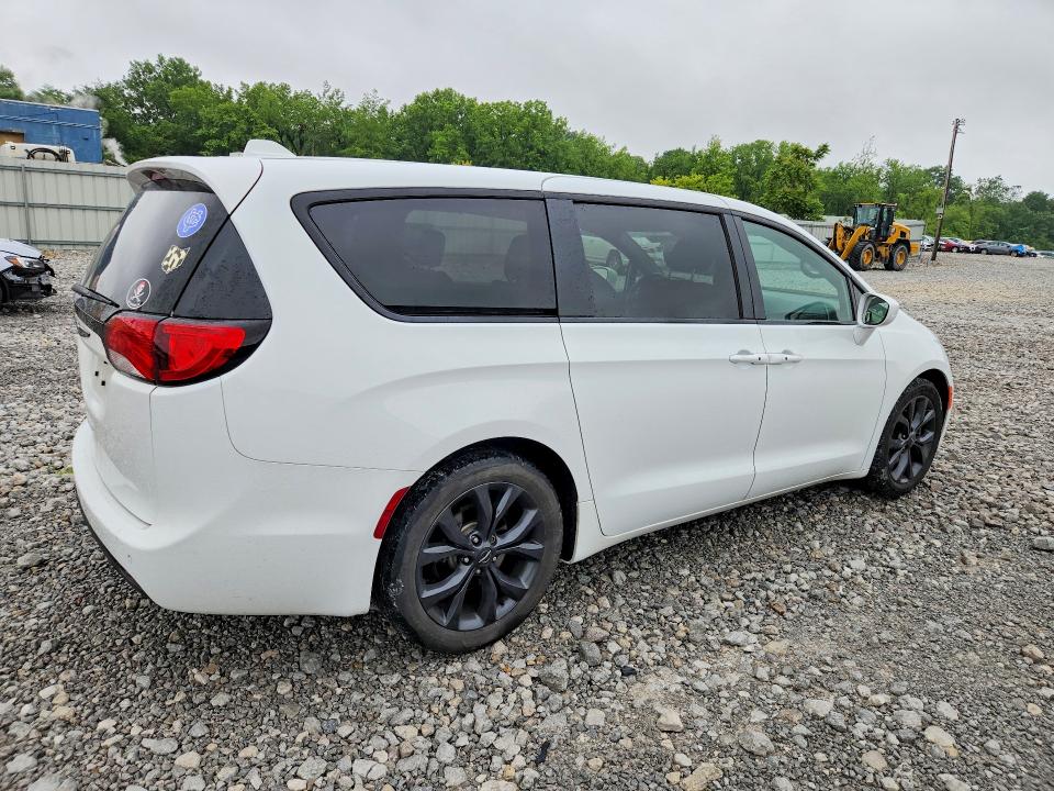 2C4RC1FGXJR351854