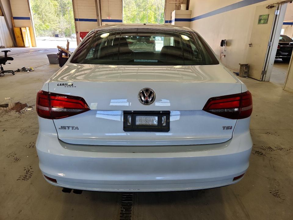 3VW2B7AJ0HM286327