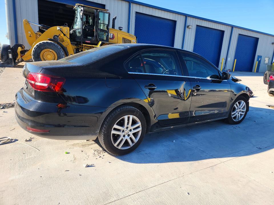 3VW2B7AJ0HM329077