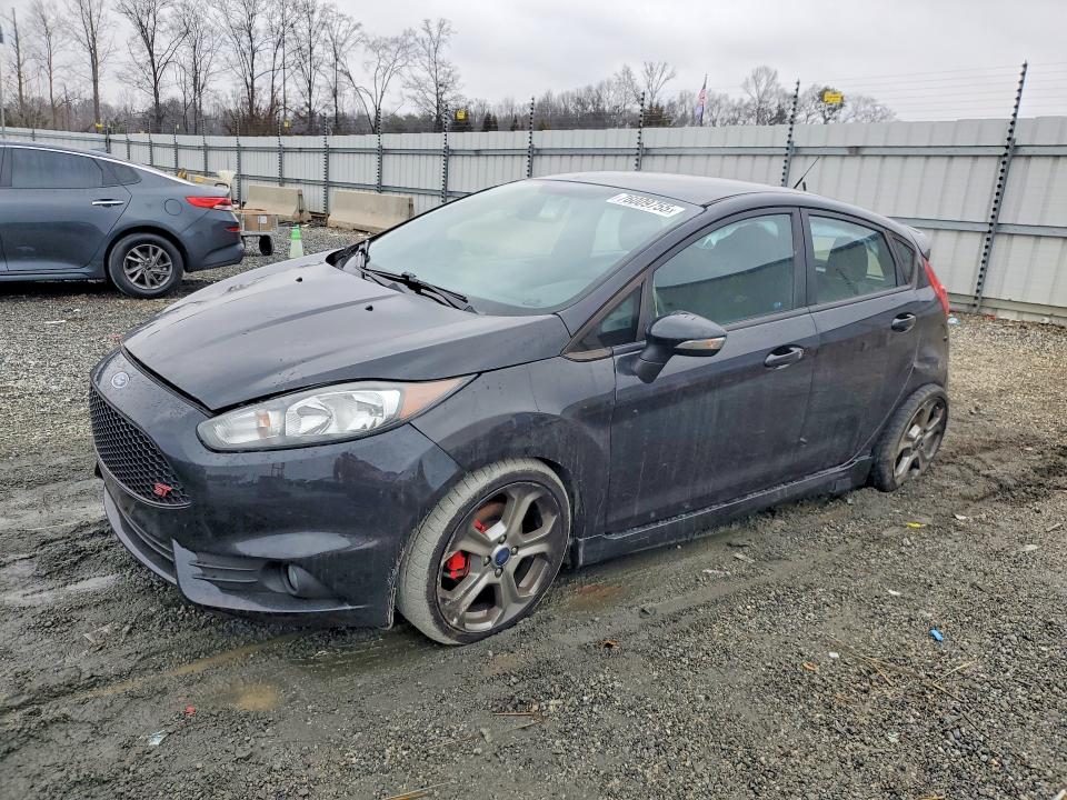 2015 FORD FIESTA — VIN 3FADP4GXXFM223651