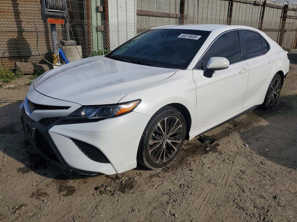 2018 TOYOTA CAMRY — VIN 4T1B11HK7JU583920