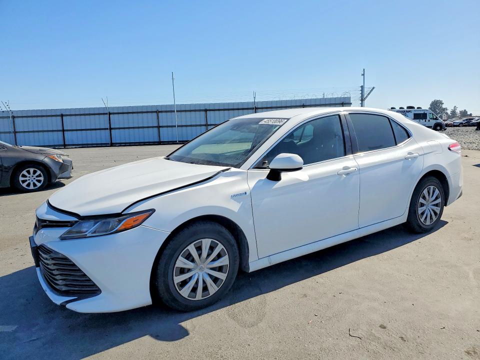2018 TOYOTA CAMRY HYBRID — VIN 4T1B31HK8JU504586