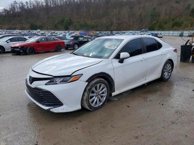 2018 TOYOTA CAMRY — VIN 4T1B11HKXJU562589