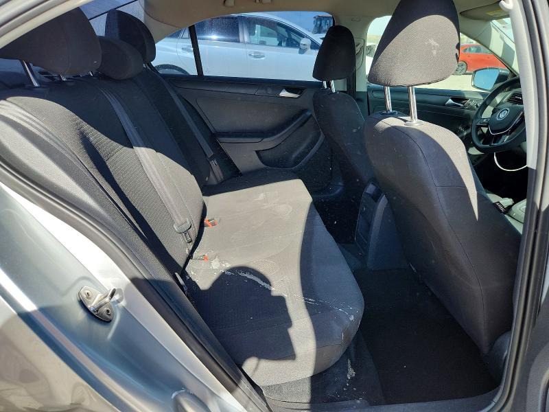 3VW267AJ2GM312641