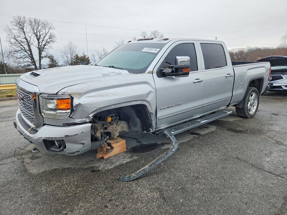 2018 GMC SIERRA — VIN 1GT12UEY6JF262592