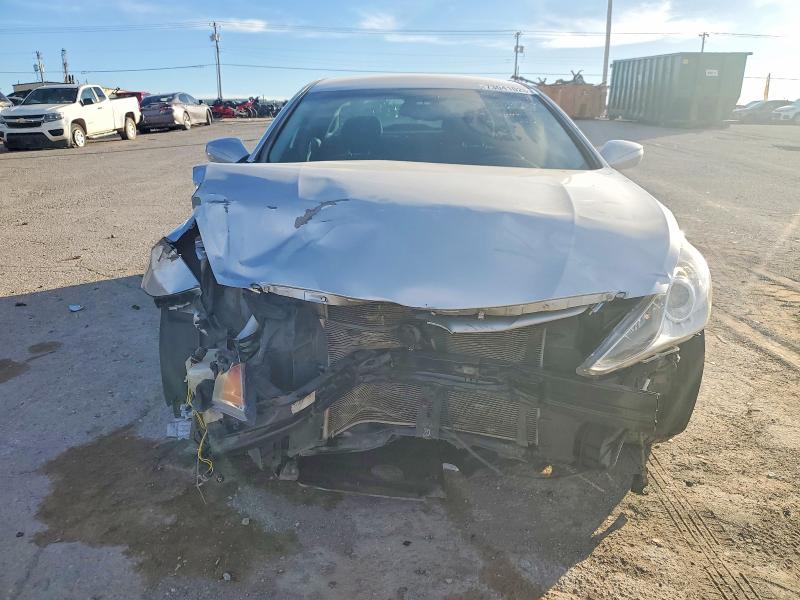 5NPEB4AC5DH692880