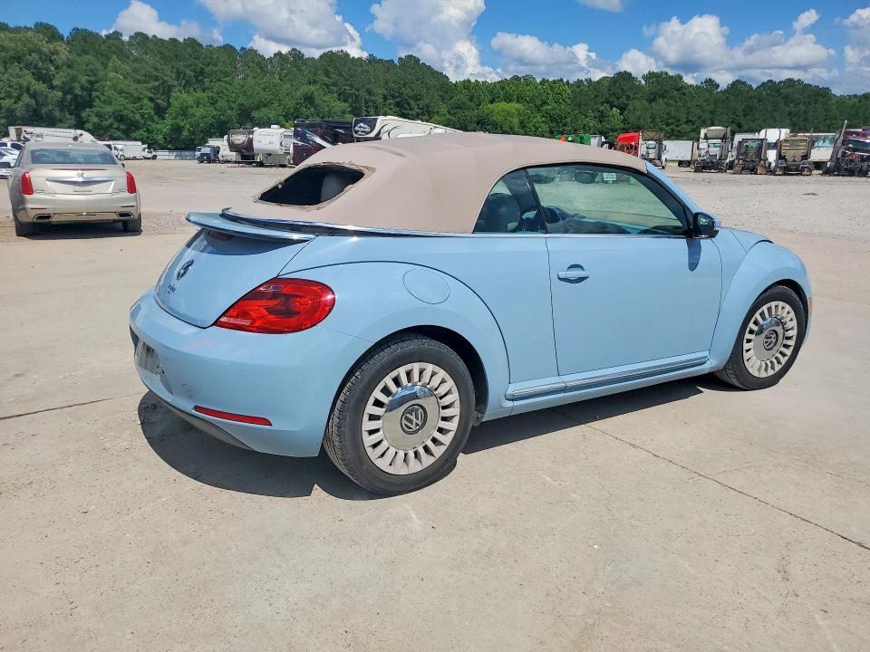 3VW517AT2FM818241